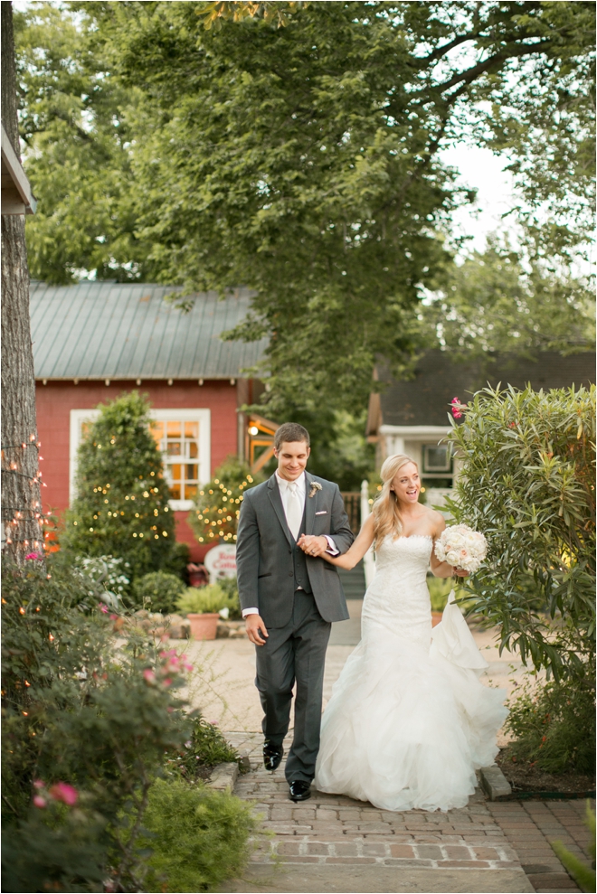 Lovely Butler’s Courtyard Wedding with Overseas Proposal Story