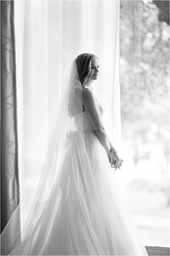 Romantic Hotel ZaZa Spring Wedding by Akil Bennett Photography