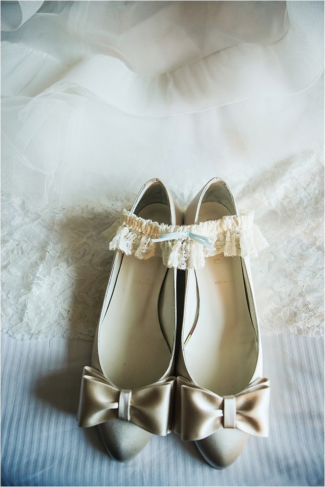 Ivory, Gray & Gold Wedding at The Petroleum Club of Houston by D. Jones Photography 