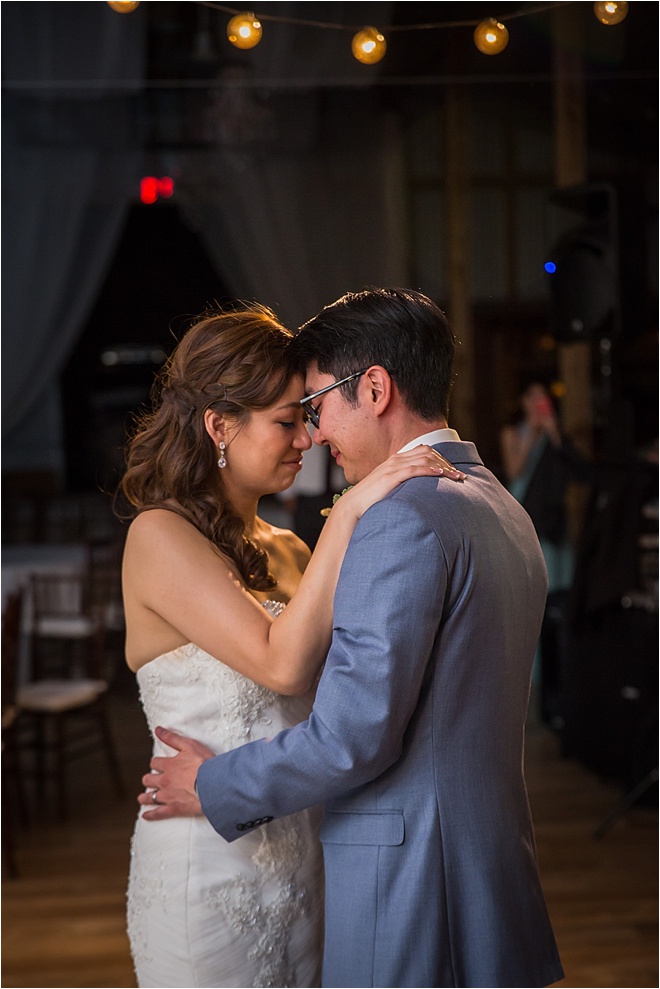 Bride-and-Groom-Dancing