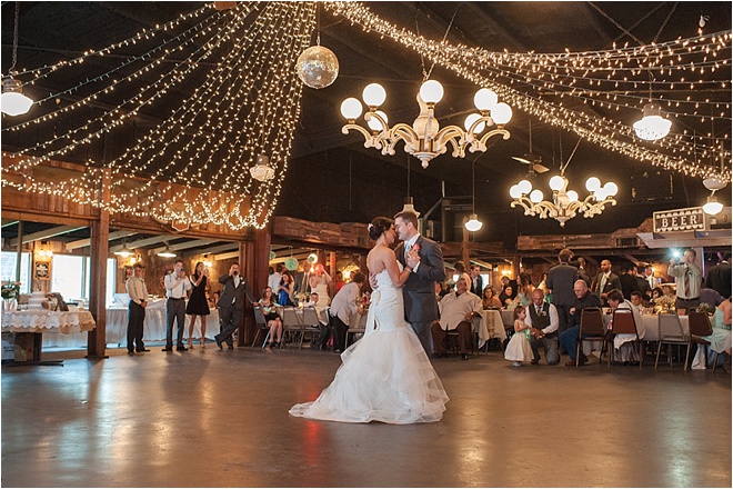 Bride-and-Groom-First-Dance