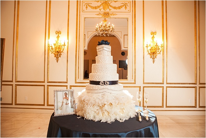 White-and-Navy-Wedding-Cake