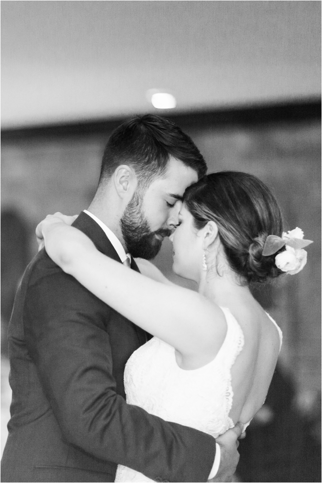 Bride-and-Groom-Dancing