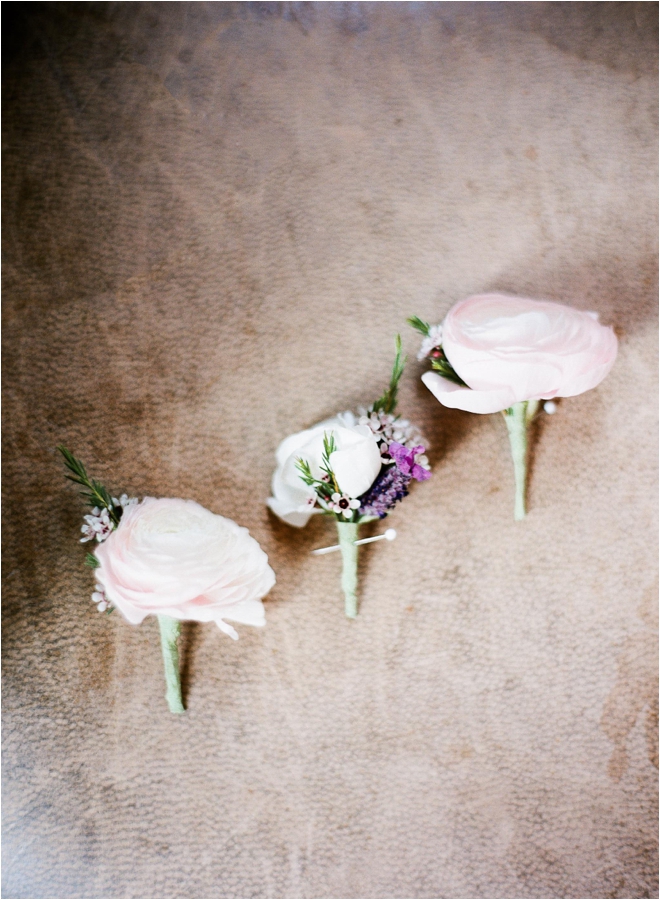 Blush-Boutonnieres