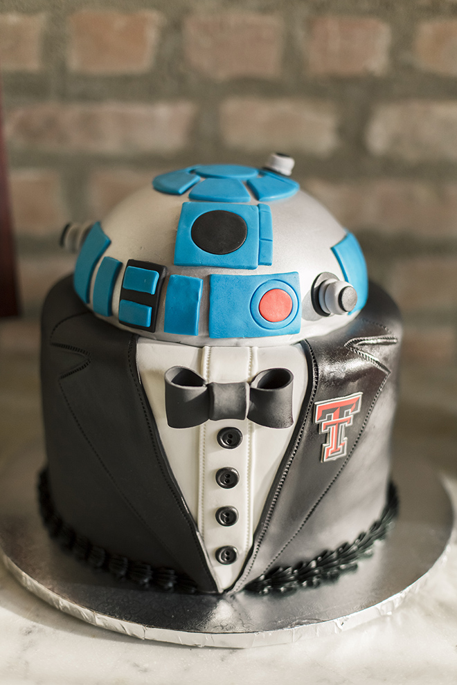 vintage haute flowers wedding, grooms cake, R2D2, star wars, texas tech university