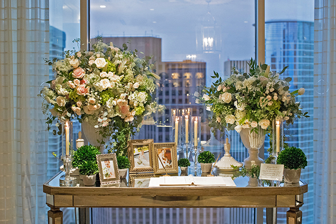 california texas wedding, guest sign-in, petroleum club of houston, city wedding, table floral arrangements