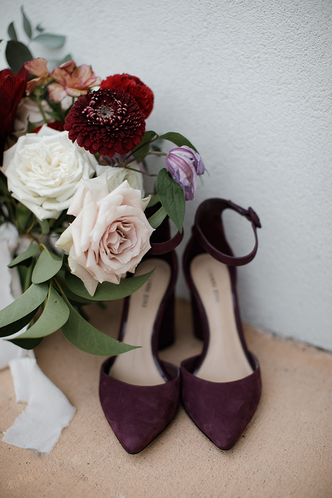 ashton gardens wedding, wedding photography, bridal shoes, bouquet, roses, detail shot