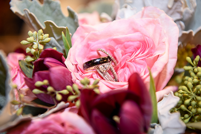 rustic autumn wedding, briscoe manor, kiss and makeup houston, pink and burgundy flowers, wedding bands, diamond engagement rings