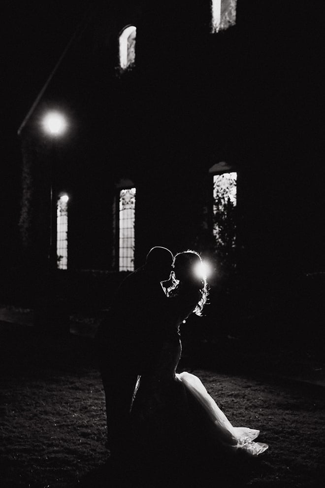 Eri Reyna photography black and white bridal portrait