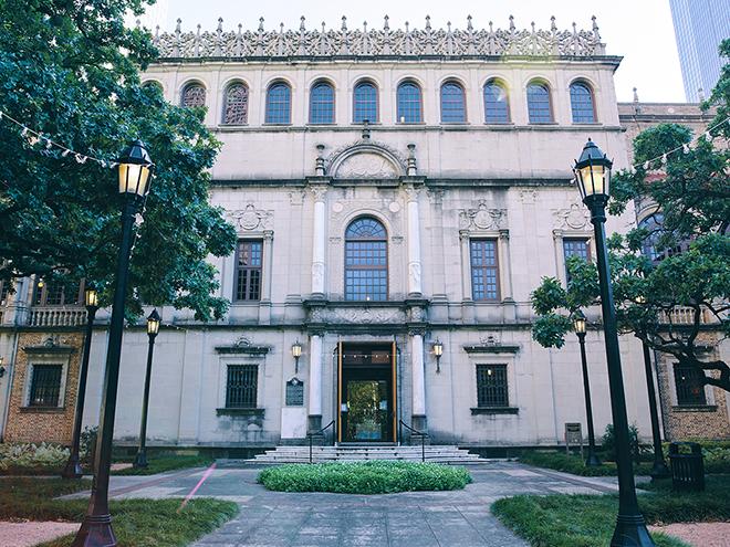 Houston Wedding Venue- Luxury Houston Wedding Decor - Julia Ideson Library