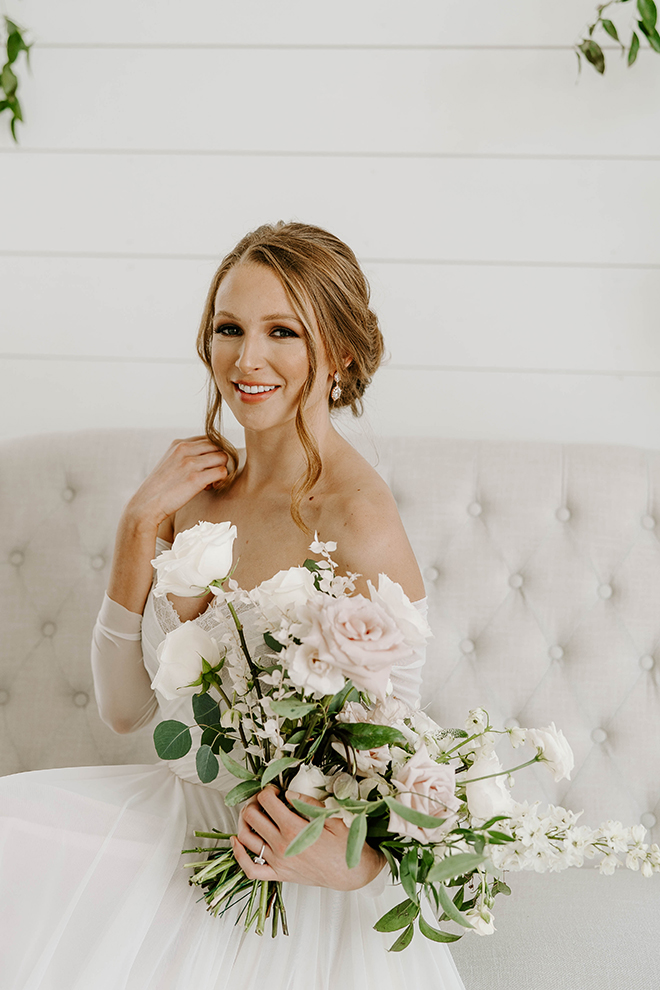 natural wedding makeup, emily figurelli, wedding photographer, bridal bouquet, updo, bridal hairstyle