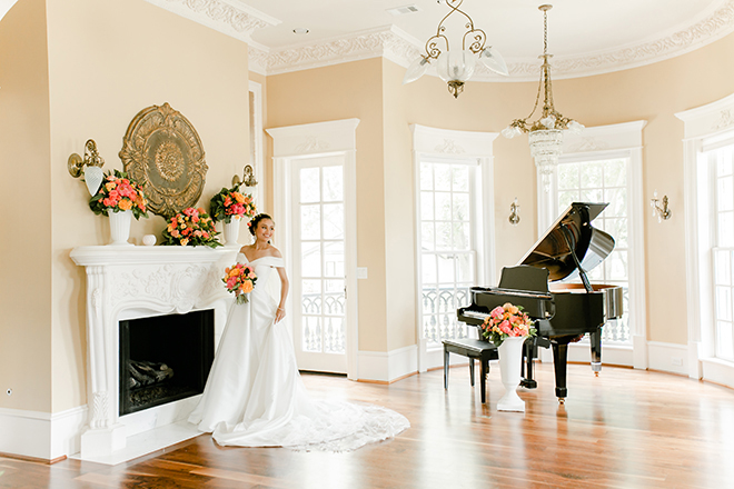 chinoiserie themed, houston, wedding photography, amy maddox, photography, wedding venue, sandlewood manor, samantha's artistry, styled shoot, pink, red, orange, bridal portrait, wedding dress