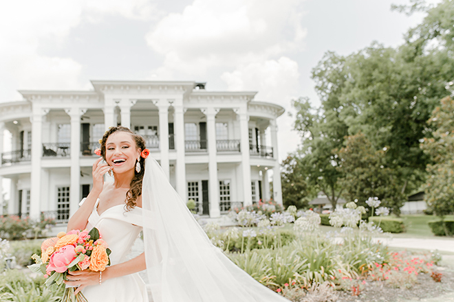 chinoiserie themed, houston, wedding photography, amy maddox, photography, wedding venue, sandlewood manor, samantha's artistry, styled shoot, pink, red, orange, bridal portrait, wedding dress