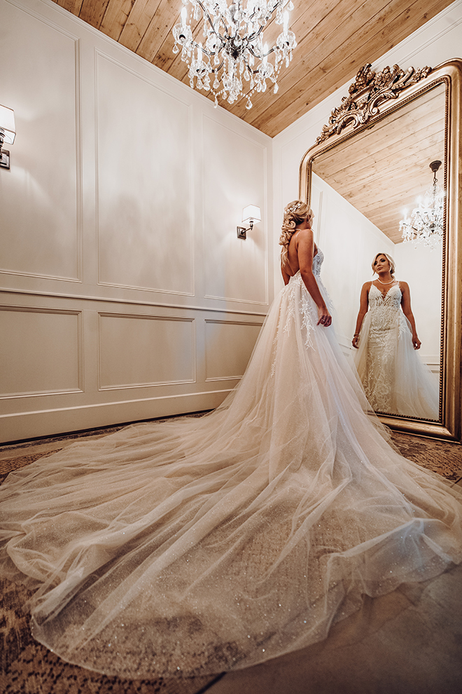 bridal portrait, bridal suite, ama by aisha, soho suite, the astorian