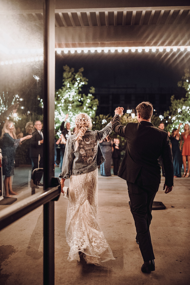 wedding exit, sendoff, grand exit, sparklers