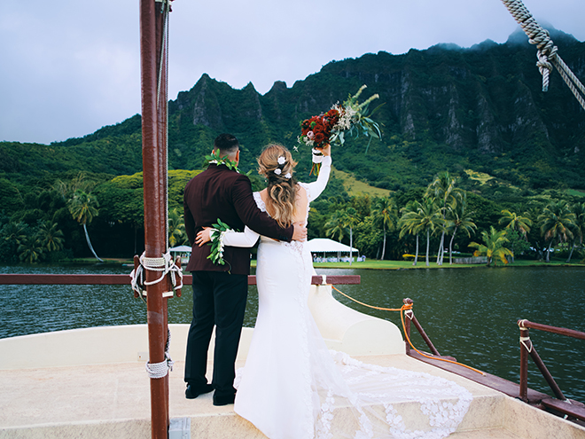 destination wedding, hawaii, wedding, photography, civic photos, videography, meant to be films, tropical, catamaran