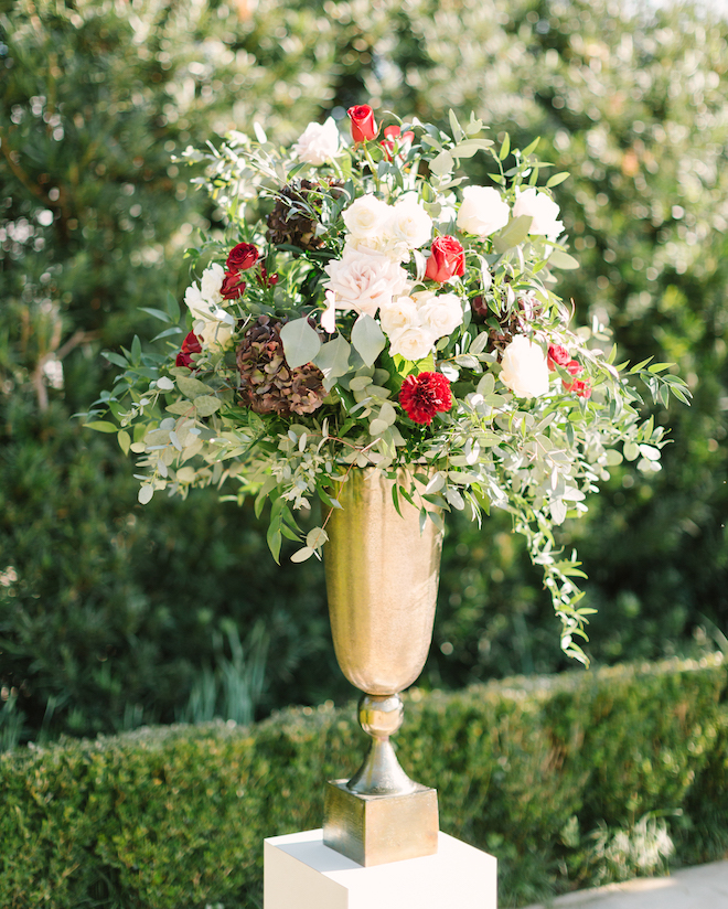 ceremony decor, wedding photography, houston wedding photographer, kate elizabeth photography, wedding flowers