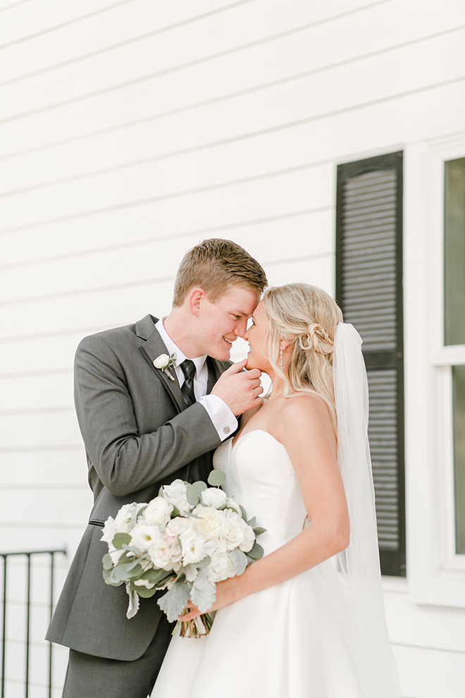 bride, groom, wedding portraits, amy maddox photography, bridal bouquet 