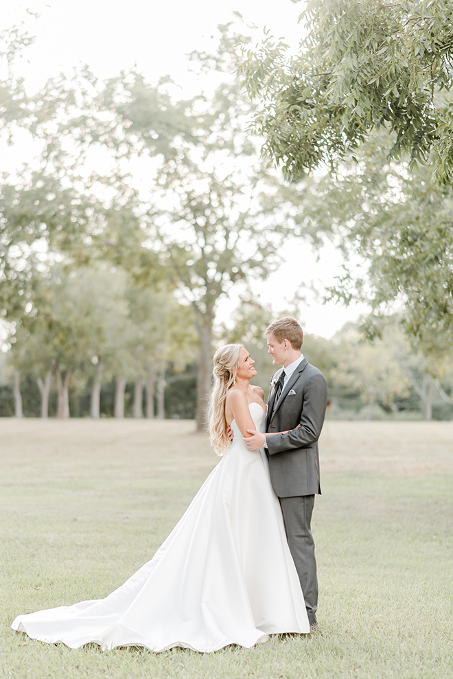 amy maddox photography, bride, groom, wedding portraits, summer wedding, estates at pecan park