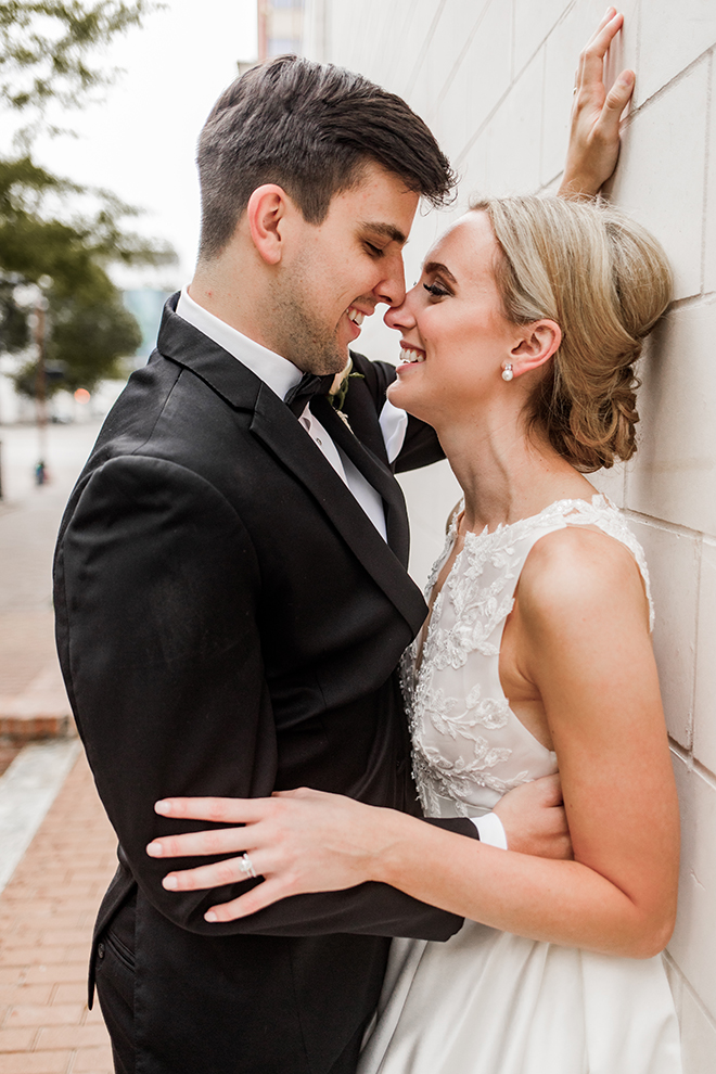 bridal bouquet, white, ivy, groom, bridal up-do, janelle alexis salon, groom's suit, bowtie, elegant, couple portraits