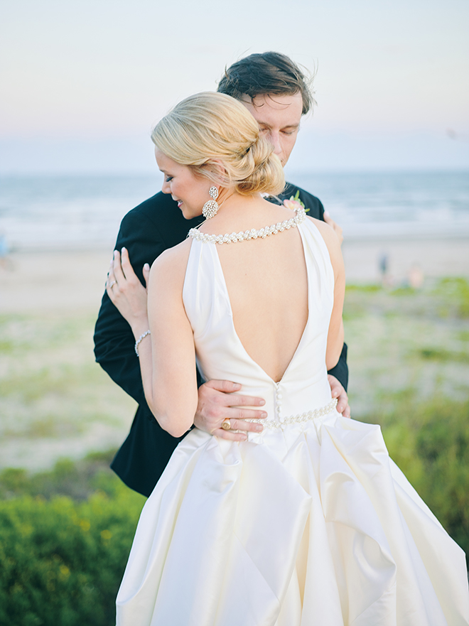 bride and groom portraits, hotel galvez, galveston, venue, historic, bridal gown, beach, waterfront