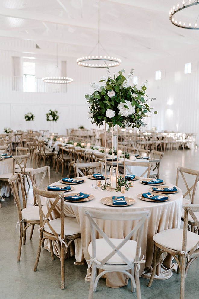 chic wedding, navy, gold, champagne, farm wedding venue, farmhouse, linens, floral centerpieces, 