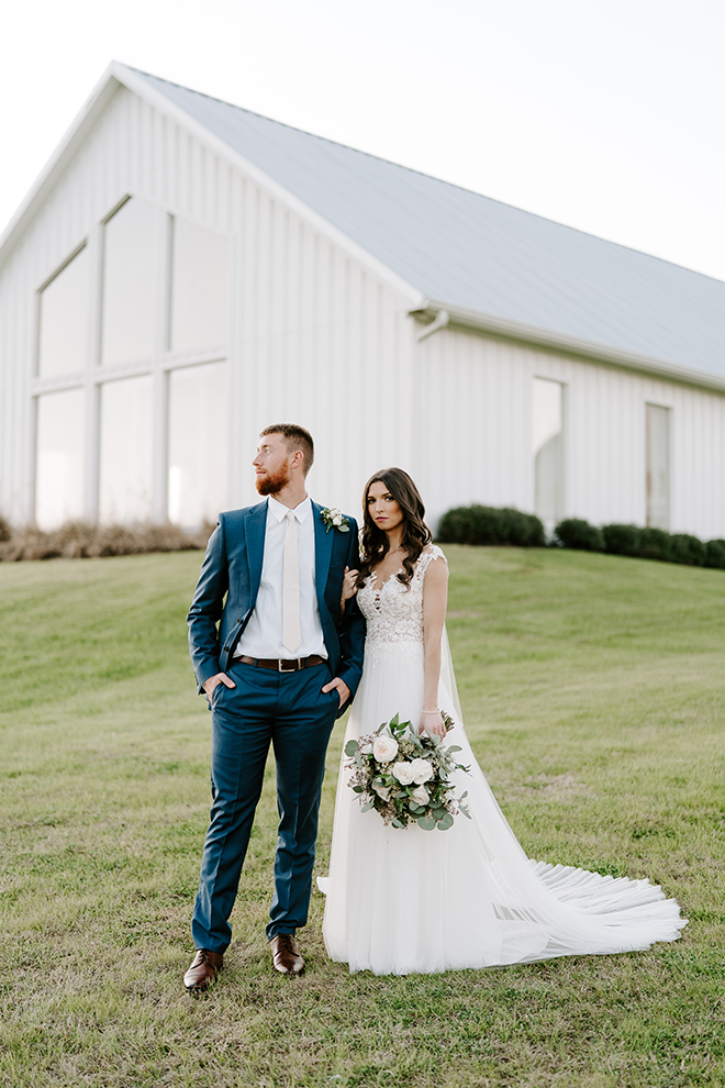 bridal gown, bride, groom, emily figurelli, houston photographer, groom's suit, navy, blue