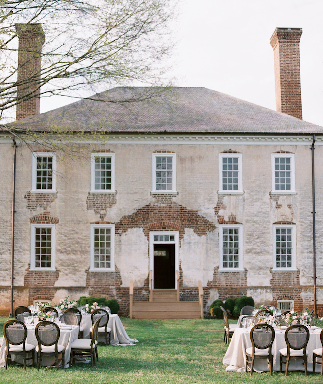 The exterior of the historic Salubria Manor in Virginia. 