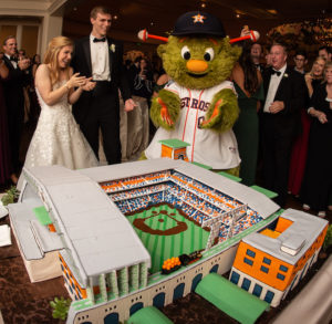 10 Unique Groom’s Cakes We Love