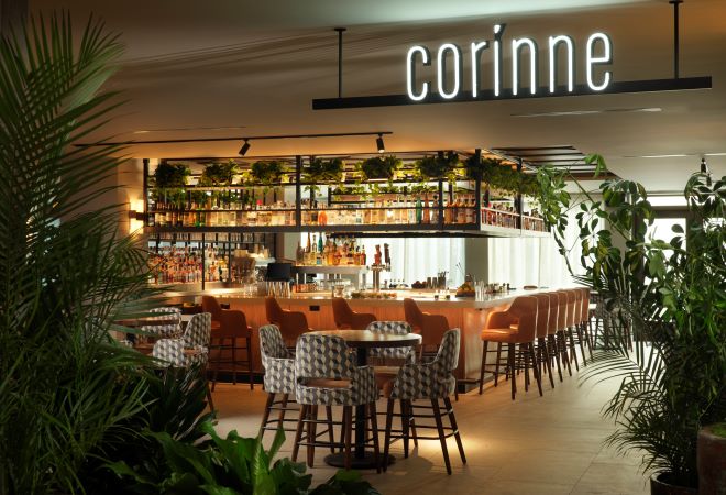 The Plaza San Antonio Hotel & Spa's has an on-site restaurant, Corinne. 