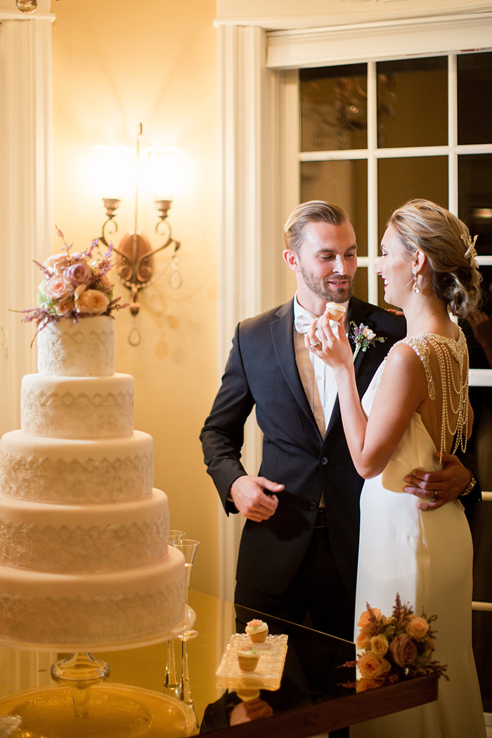 F. Scott Fitzgerald Inspired Styled Shoot for Weddings in Houston - Photo: Kelly Hornberger