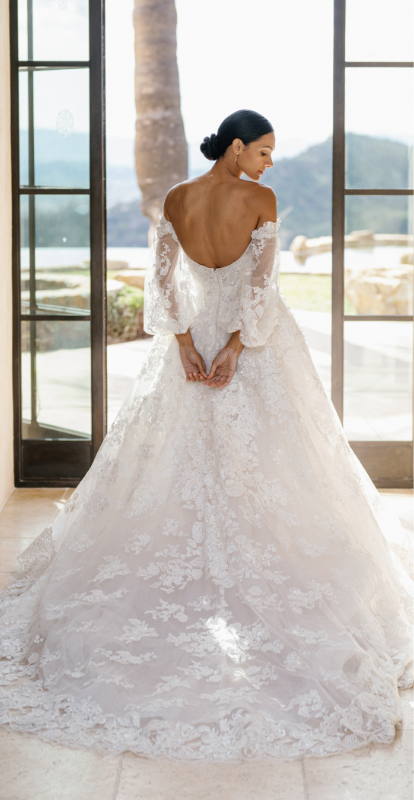 Find Wedding Vendors in Houston | Designer: Monique Lhuillier | Photo: Sean Thomas Photography