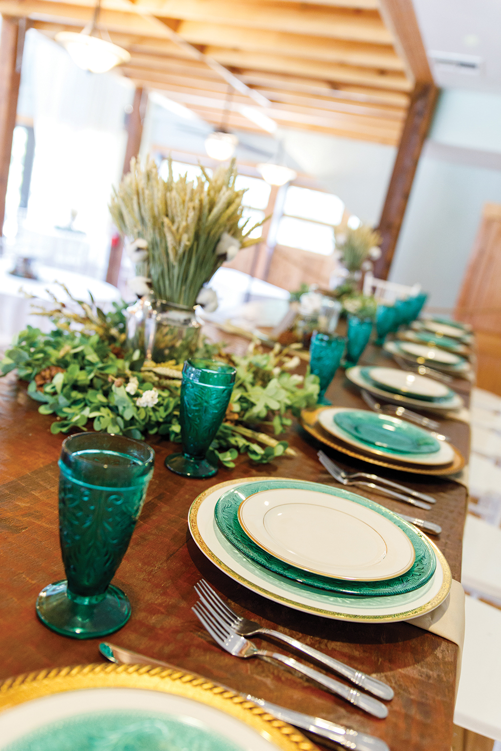rustic reception decor - teal