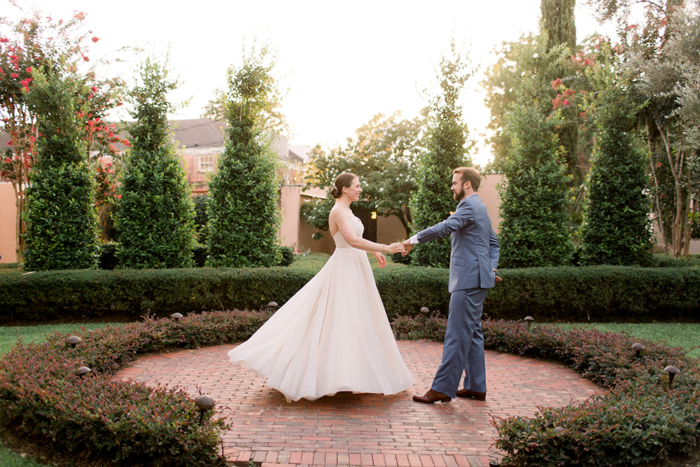 garden wedding, ivy, greenery, photography