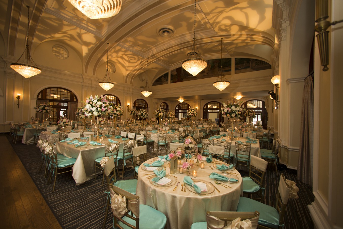 Linen Rental – LBL Event Rentals Inc. {Linens by Lisa}